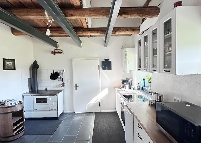 Modernes - 3 Schlafzimmer, Kamin, Wohnzimmer, Kueche, Bad Neuenmarkt