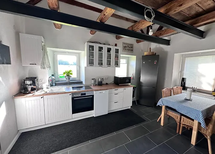 Modernes - 3 Schlafzimmer, Kamin, Wohnzimmer, Kueche, Bad