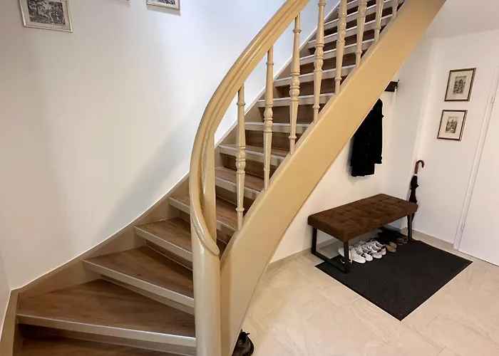Modernes - 3 Schlafzimmer, Kamin, Wohnzimmer, Kueche, Bad Neuenmarkt